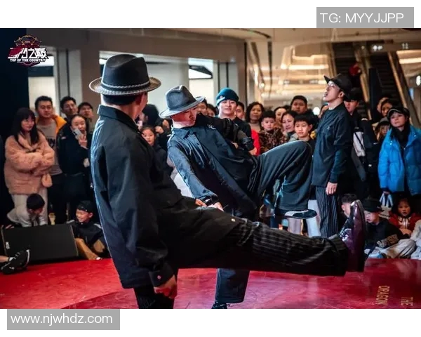 成都街舞队边路渗透策略分析及其对比赛结果的影响探讨